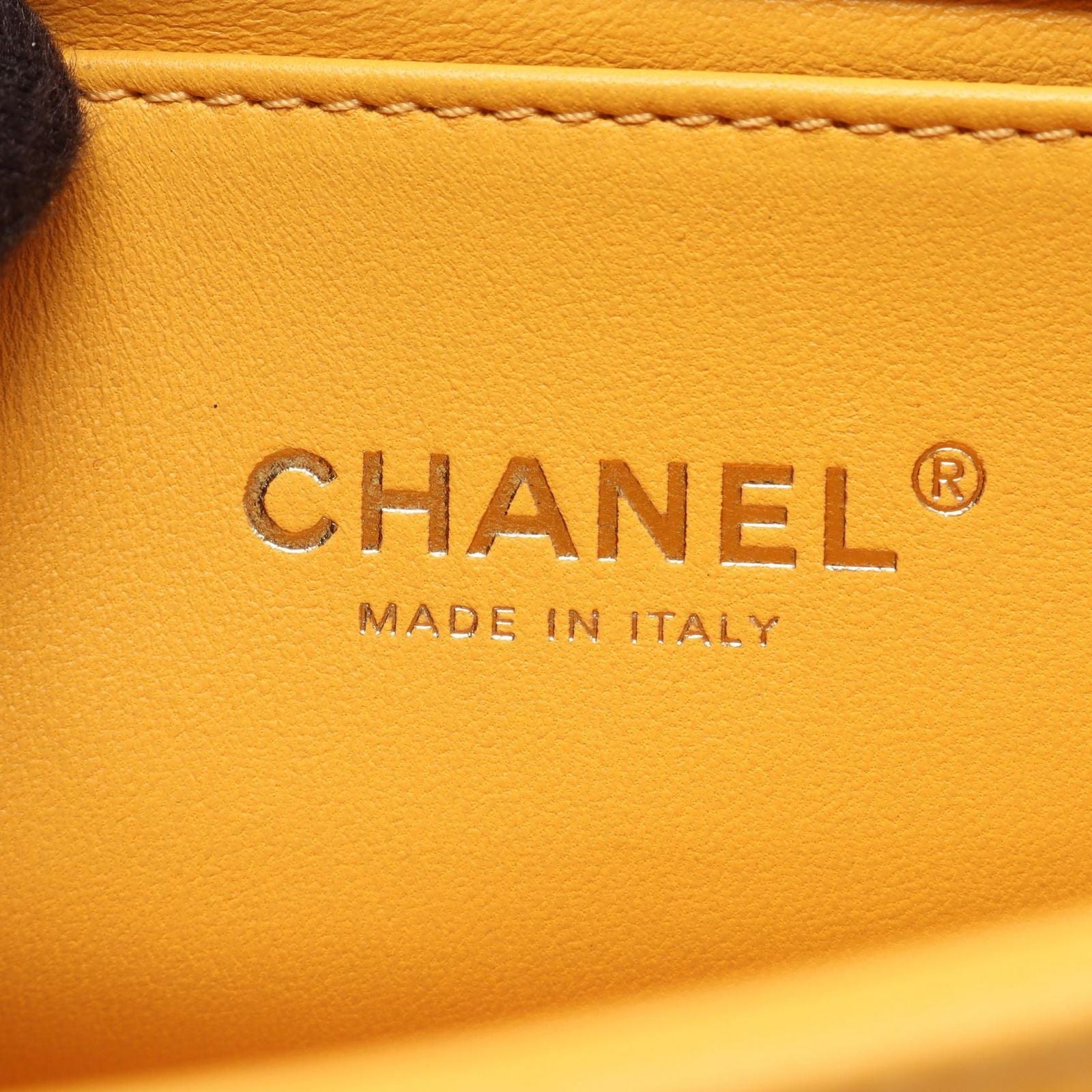 Chanel Shoulder Bag Boy Small Yellow Caviar Leather Chain — view 4
