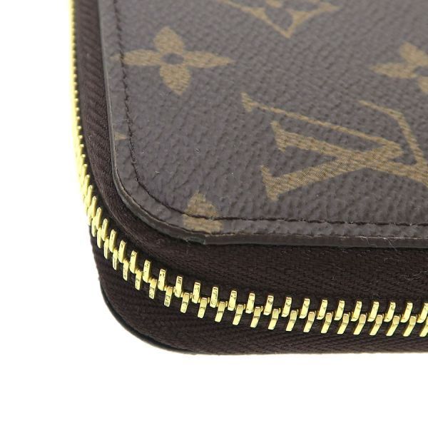 Louis Vuitton Monogram Zippy Wallet — view 6