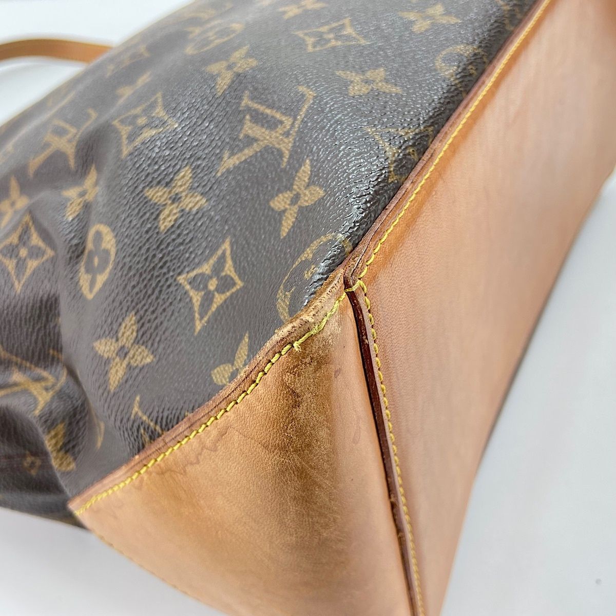 Louis Vuitton Tote Cabas Mezzo — view 8