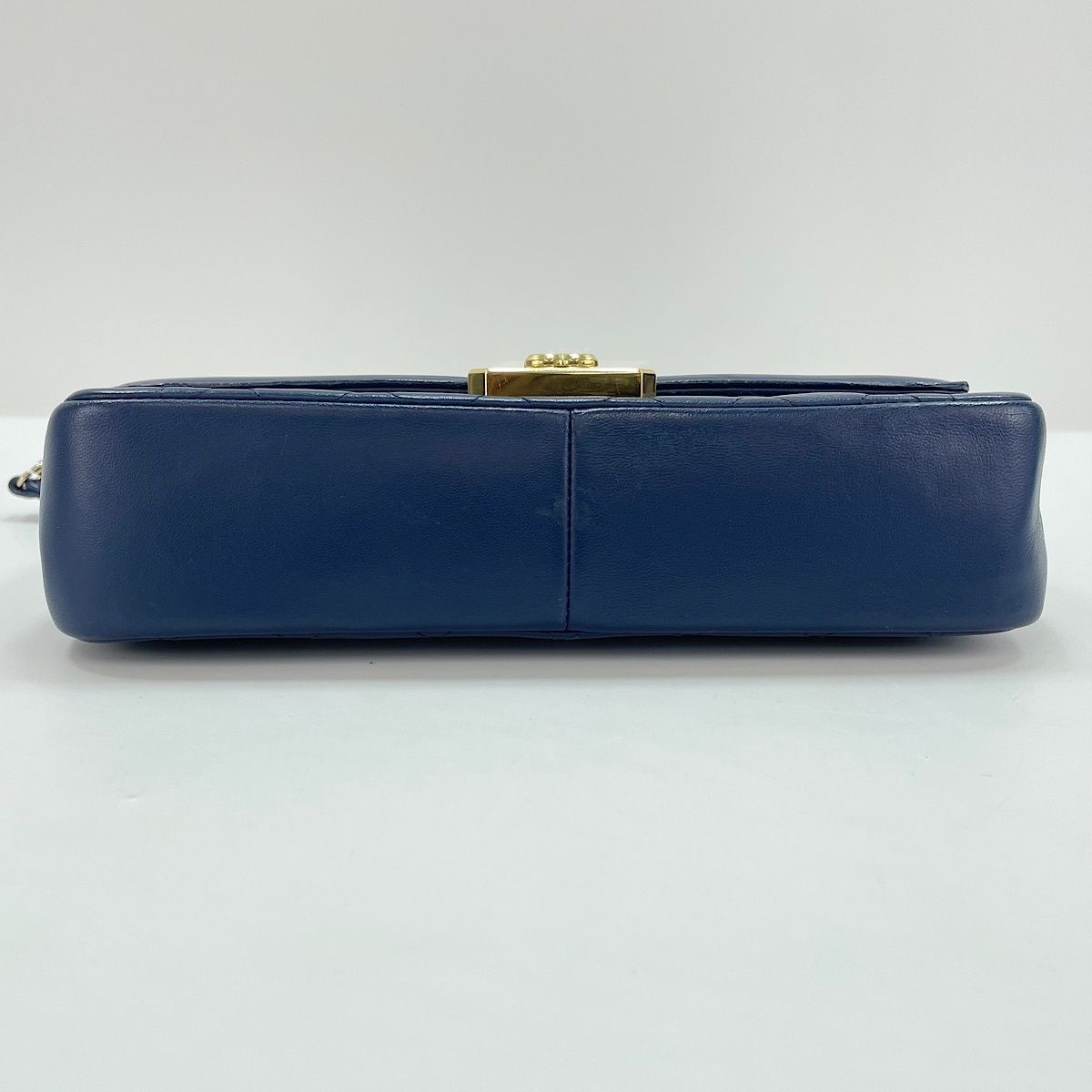Chanel Shoulder Bag Chic — view 7