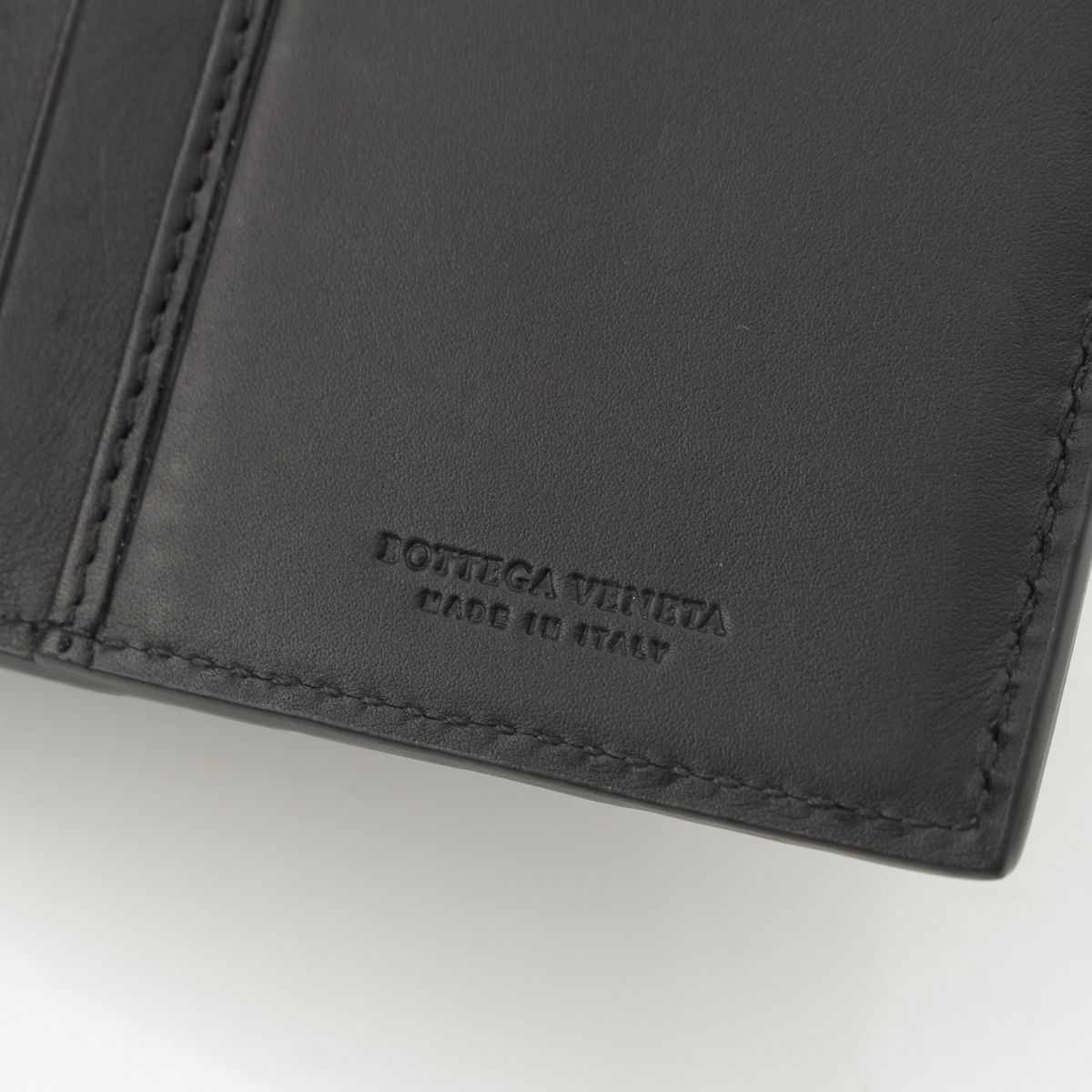 Bottega Veneta Intrecciato Leather Wallet Billfold Black — view 5