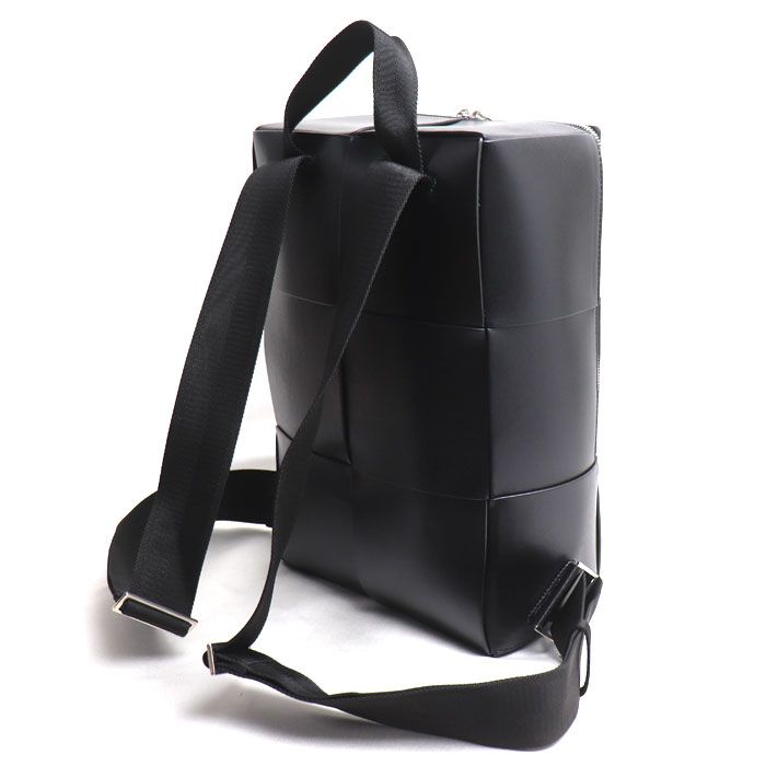 Bottega Veneta Maxi Intre Arco Backpack Black — view 2