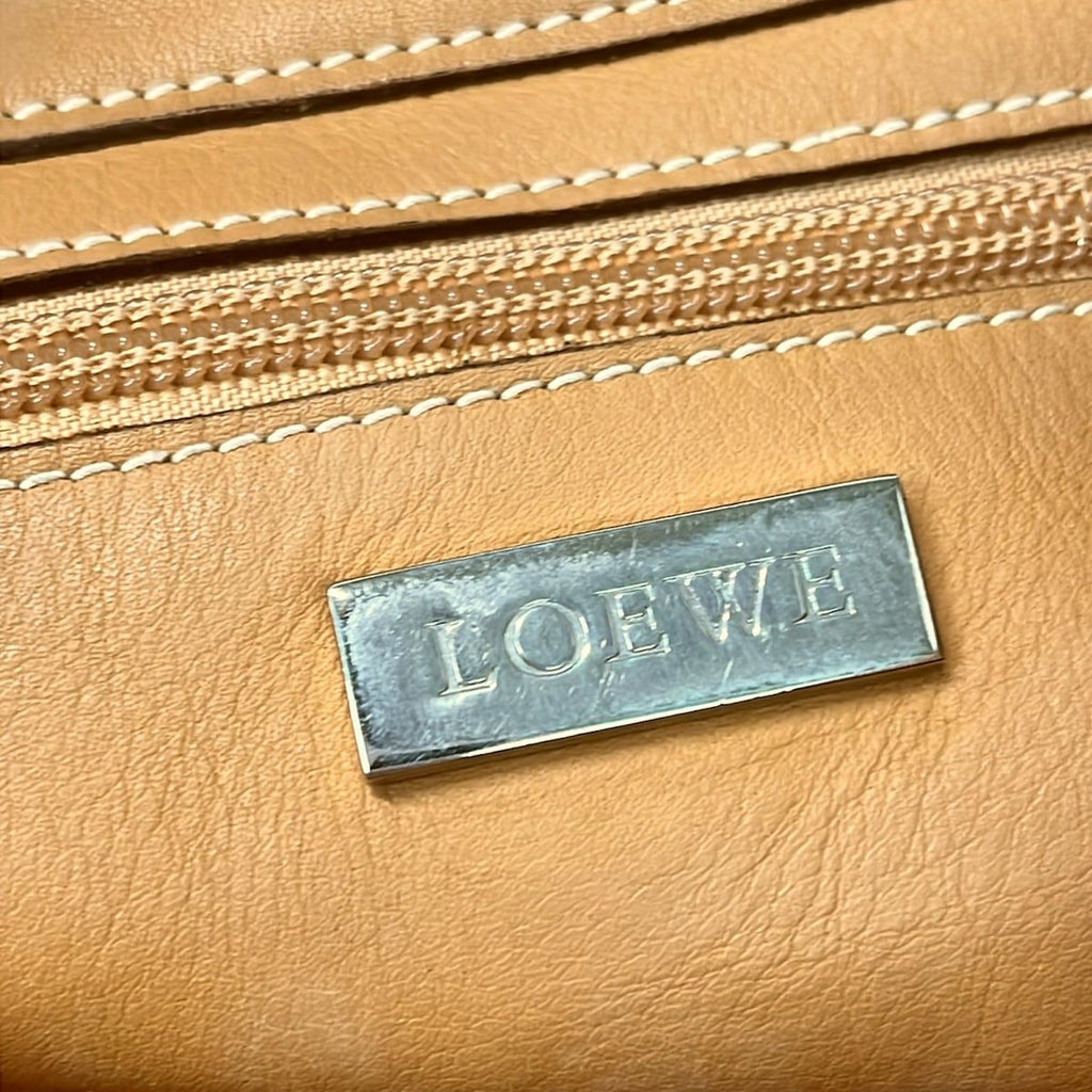 Loewe Tote Light Brown Leather — view 8