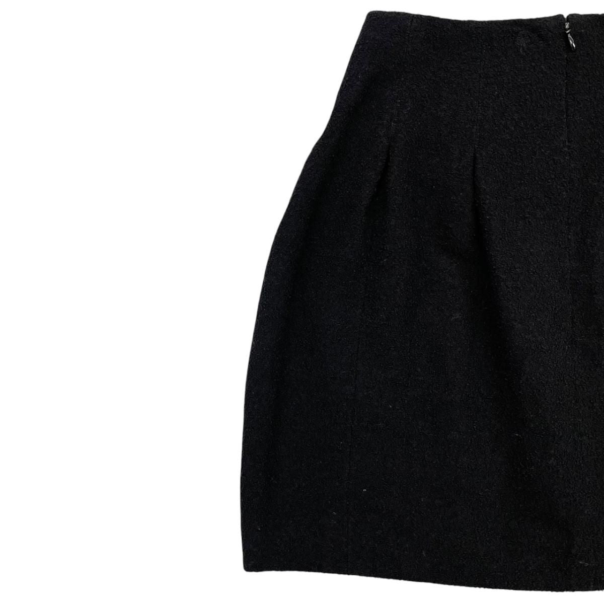 Chanel Trapezoid Skirt CC Logo 36 Black — view 5