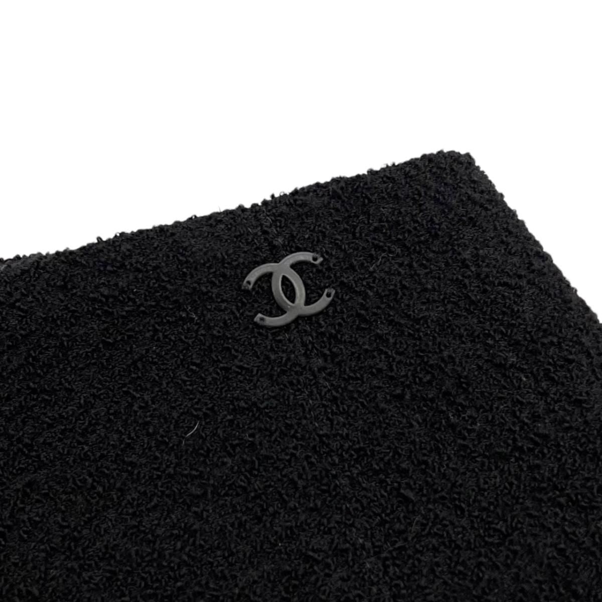 Chanel Trapezoid Skirt CC Logo 36 Black — view 7