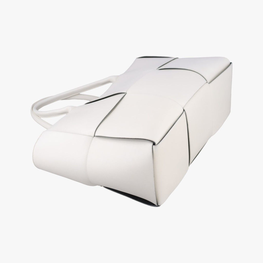 Bottega Veneta the Arco Tote White Lambskin — view 5
