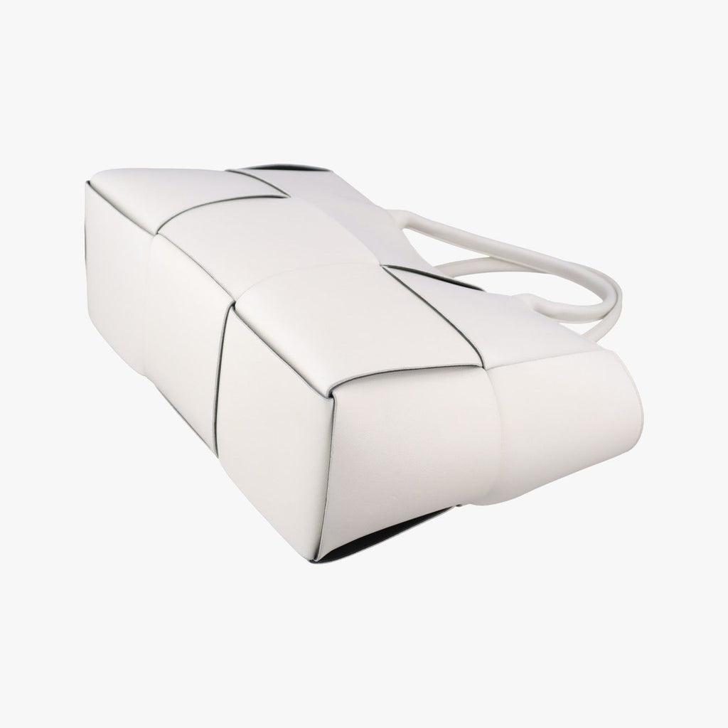 Bottega Veneta the Arco Tote White Lambskin — view 6