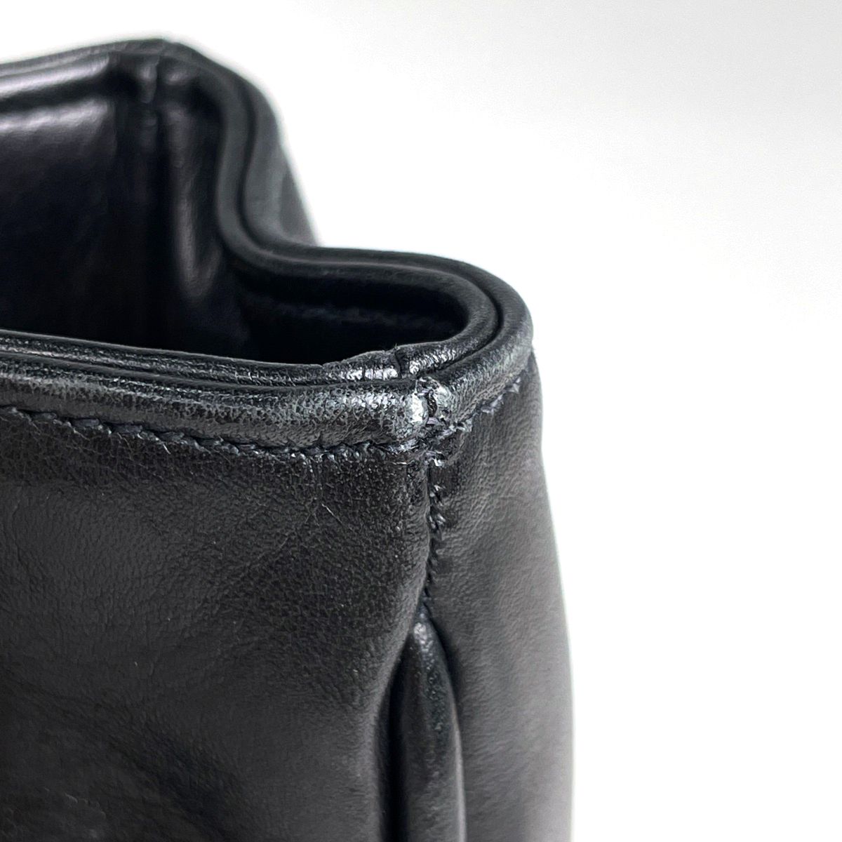 Chanel Tote CC Logo Quilted Leather Black — view 5