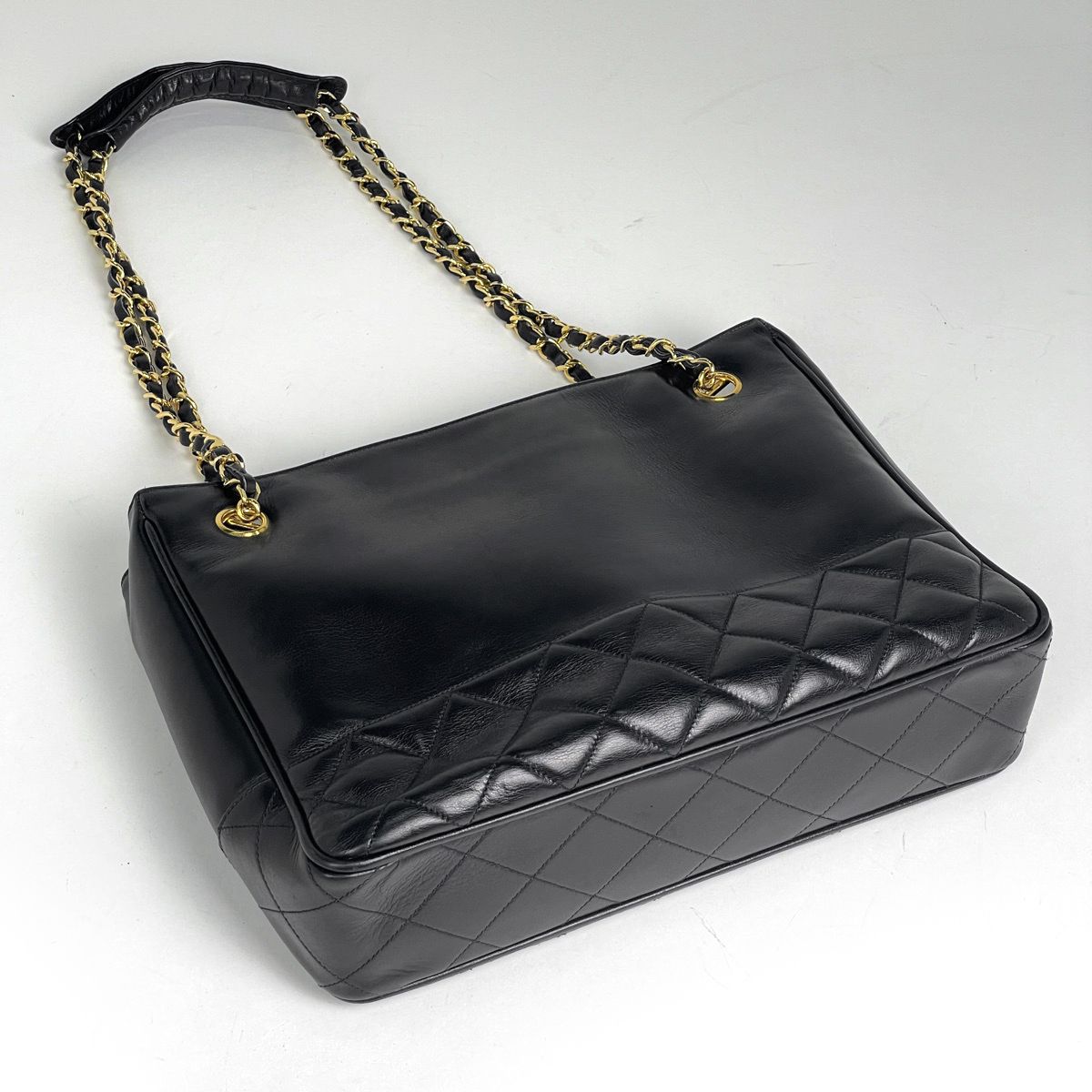 Chanel Tote CC Logo Quilted Leather Black — view 2