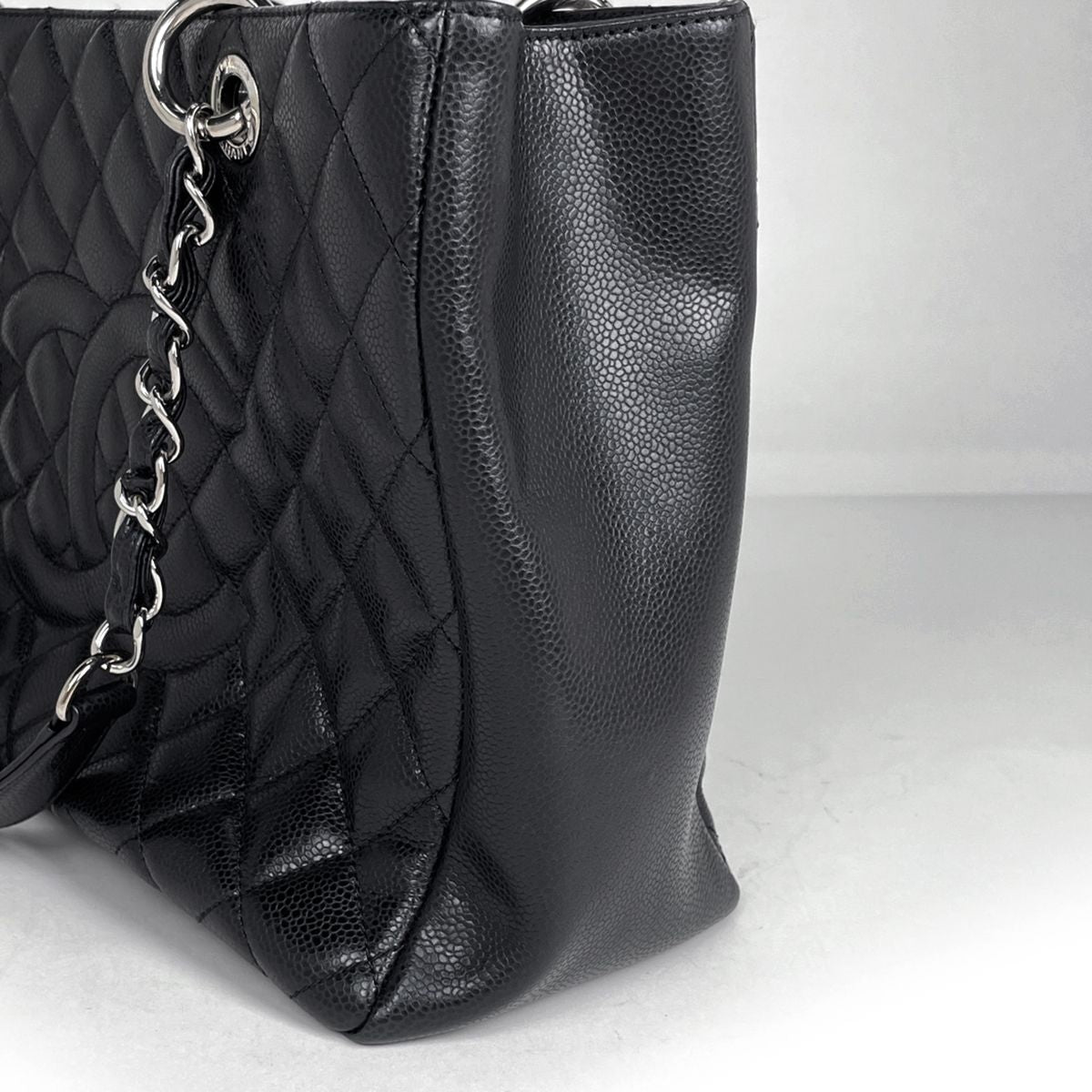 Chanel Tote CC Logo Quilted Grand Shopping GST Caviar Leather Black — view 4
