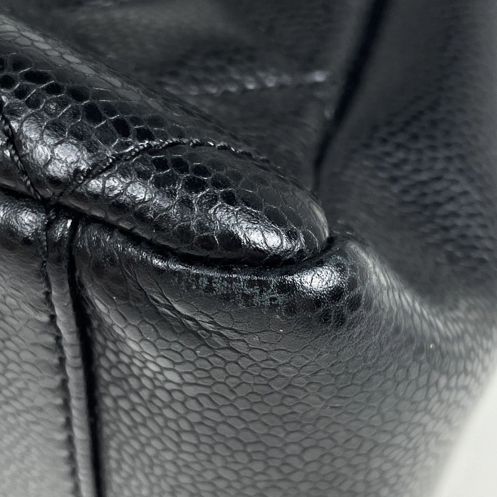 Chanel Tote CC Logo Quilted Grand Shopping GST Caviar Leather Black — view 3