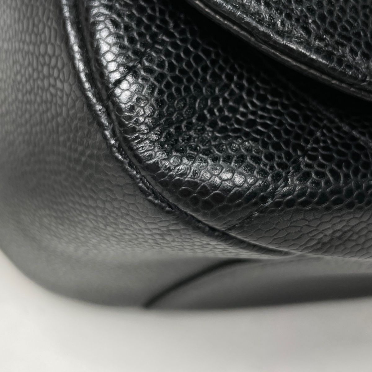 Chanel Shoulder Bag CC Logo Quilted Caviar Leather Black — view 6