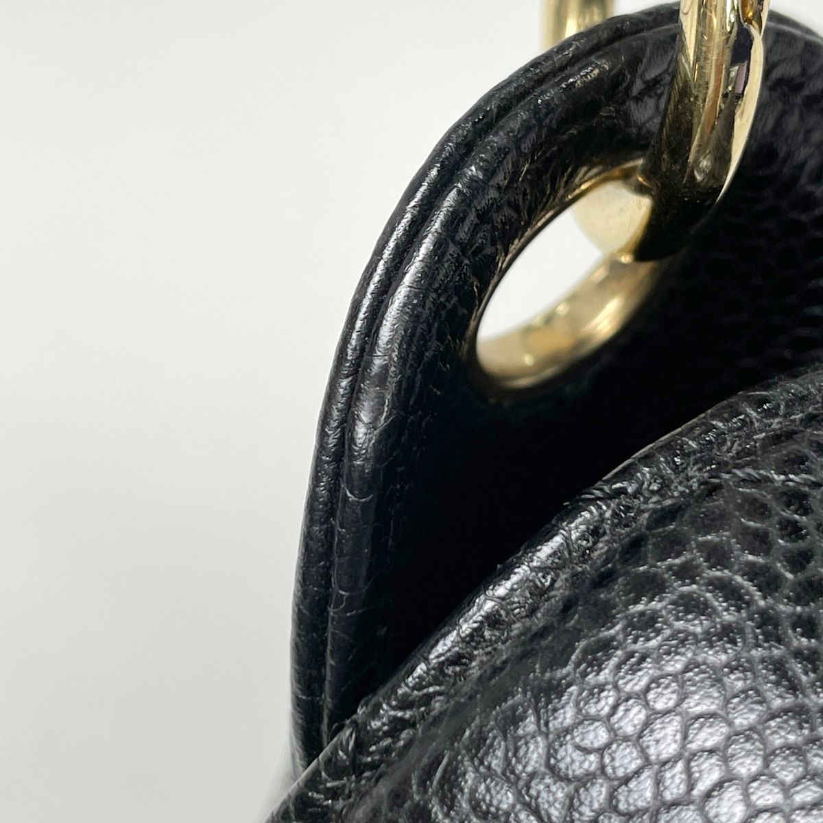 Chanel Shoulder Bag CC Logo Quilted Caviar Leather Black — view 7