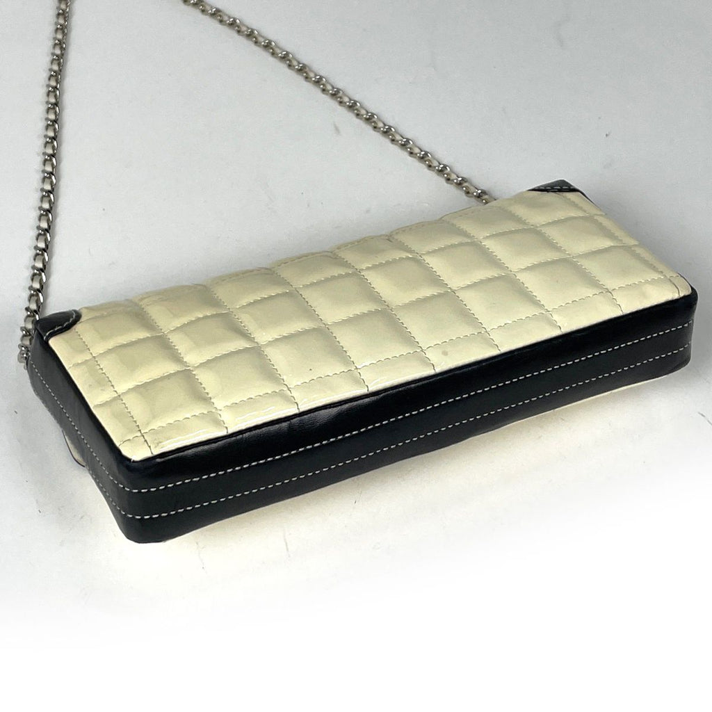 Chanel Shoulder Bag CC Logo Chocolate Bar Enamel Patent Leather White Black — view 2