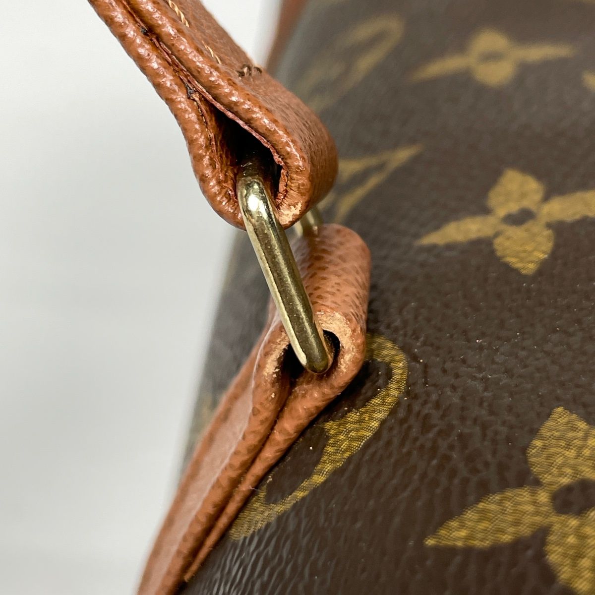 Louis Vuitton Papillon 30 Handbag Barrel Bag Tube — view 4