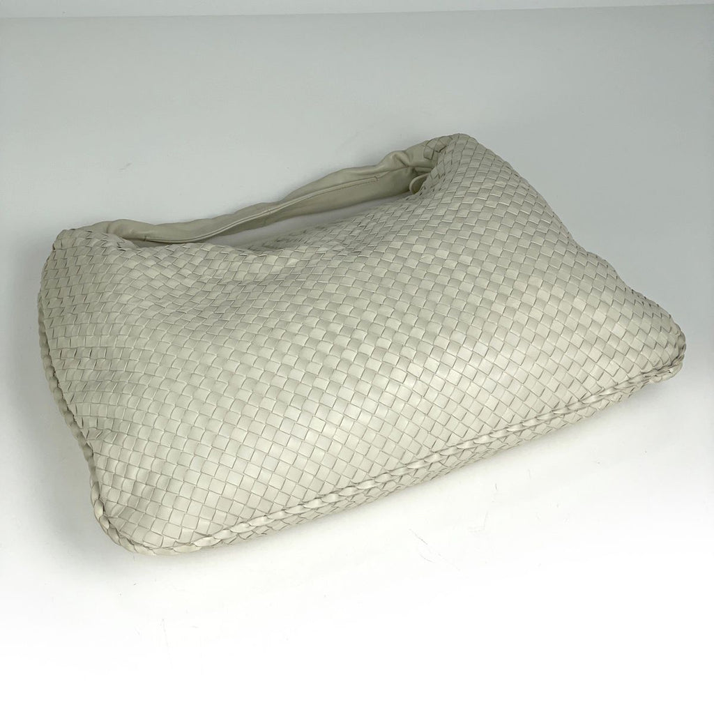 Bottega Veneta Shoulder Bag Intrecciato Leather Ivory — view 2