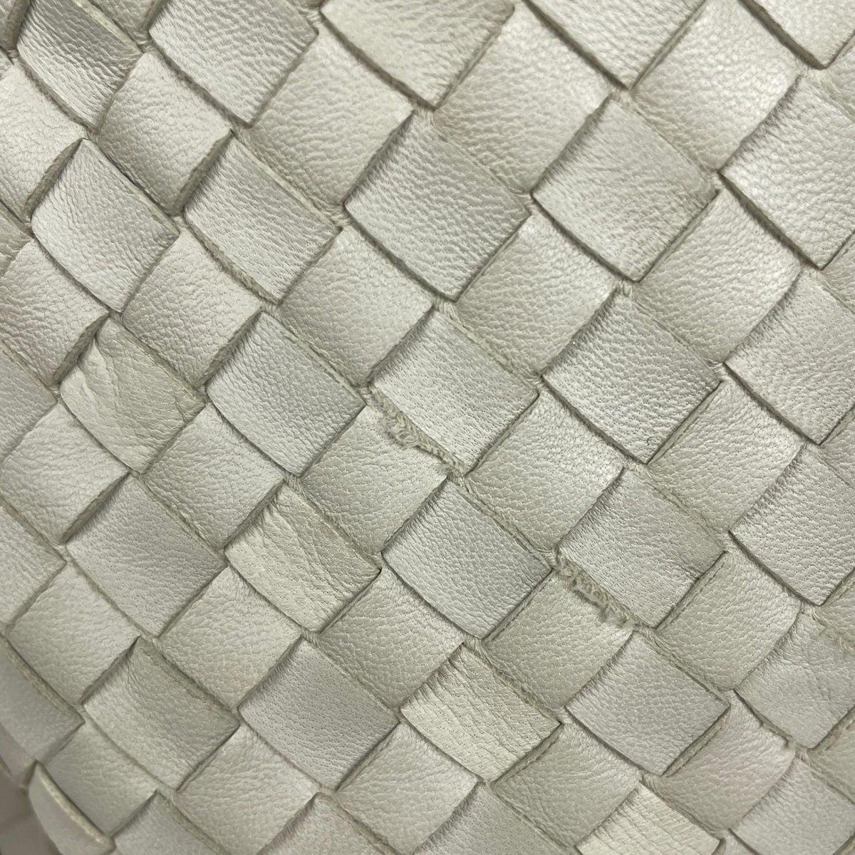 Bottega Veneta Shoulder Bag Intrecciato Leather Ivory — view 5