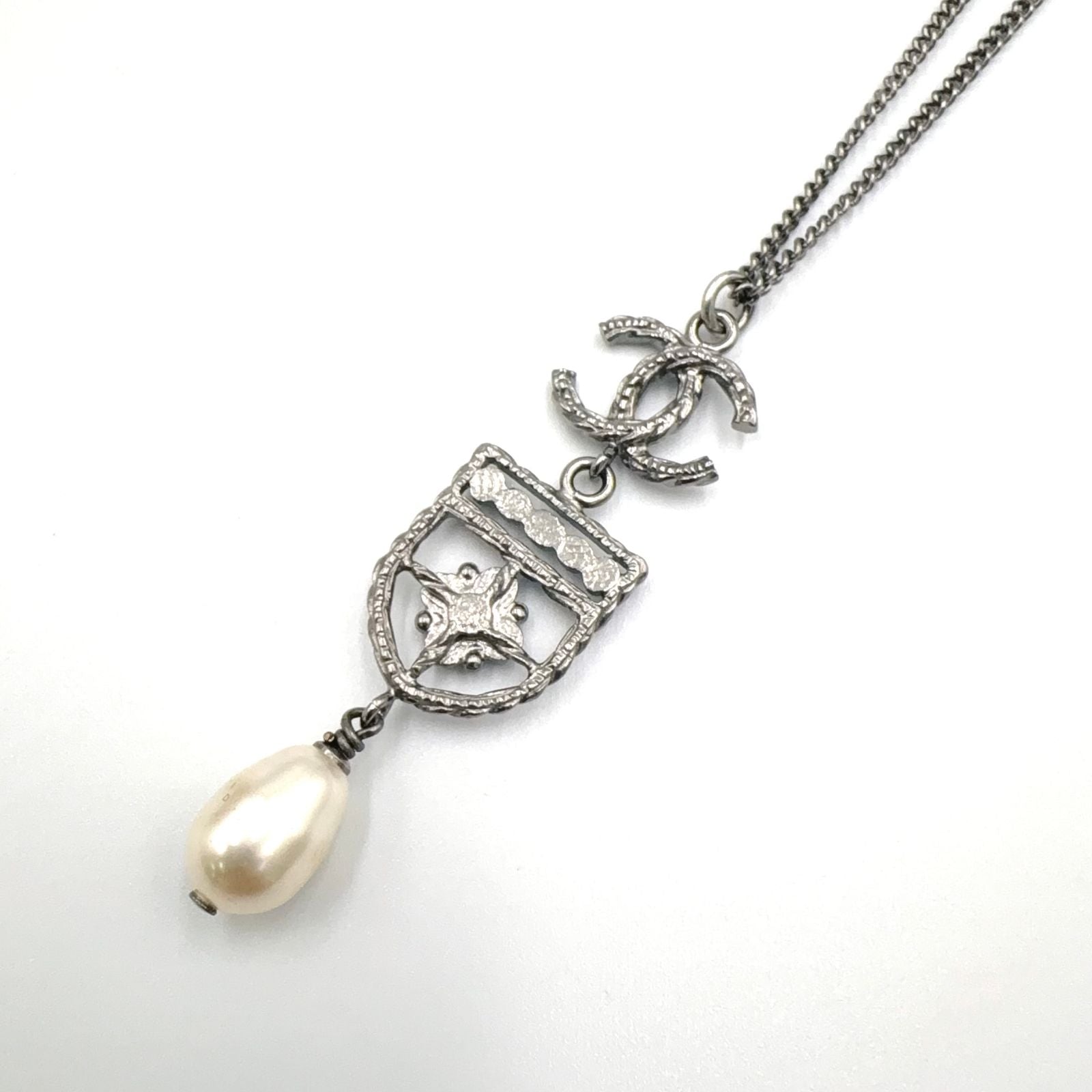 Chanel CC Logo Emblem Faux Pearl Metal Silver White Necklace — view 2