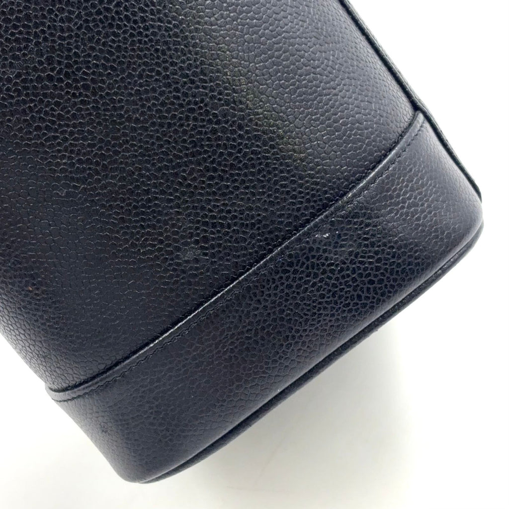Chanel CC Logo Vanity Caviar Leather Black Pouch Gold — view 5