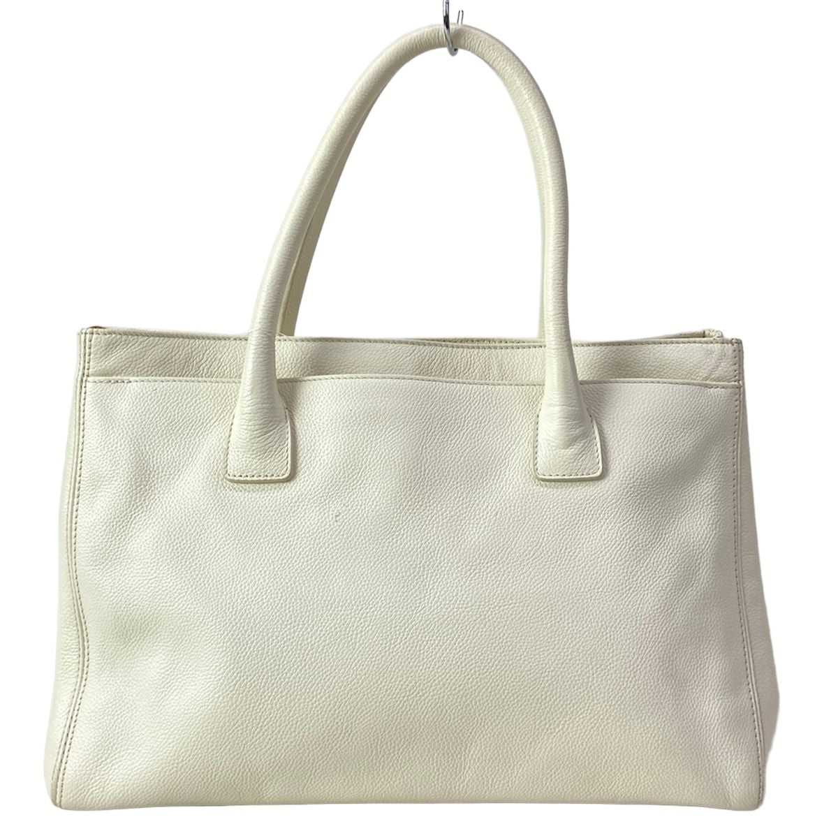 Chanel Tote Executive Line Ivory Gold Leather — view 3