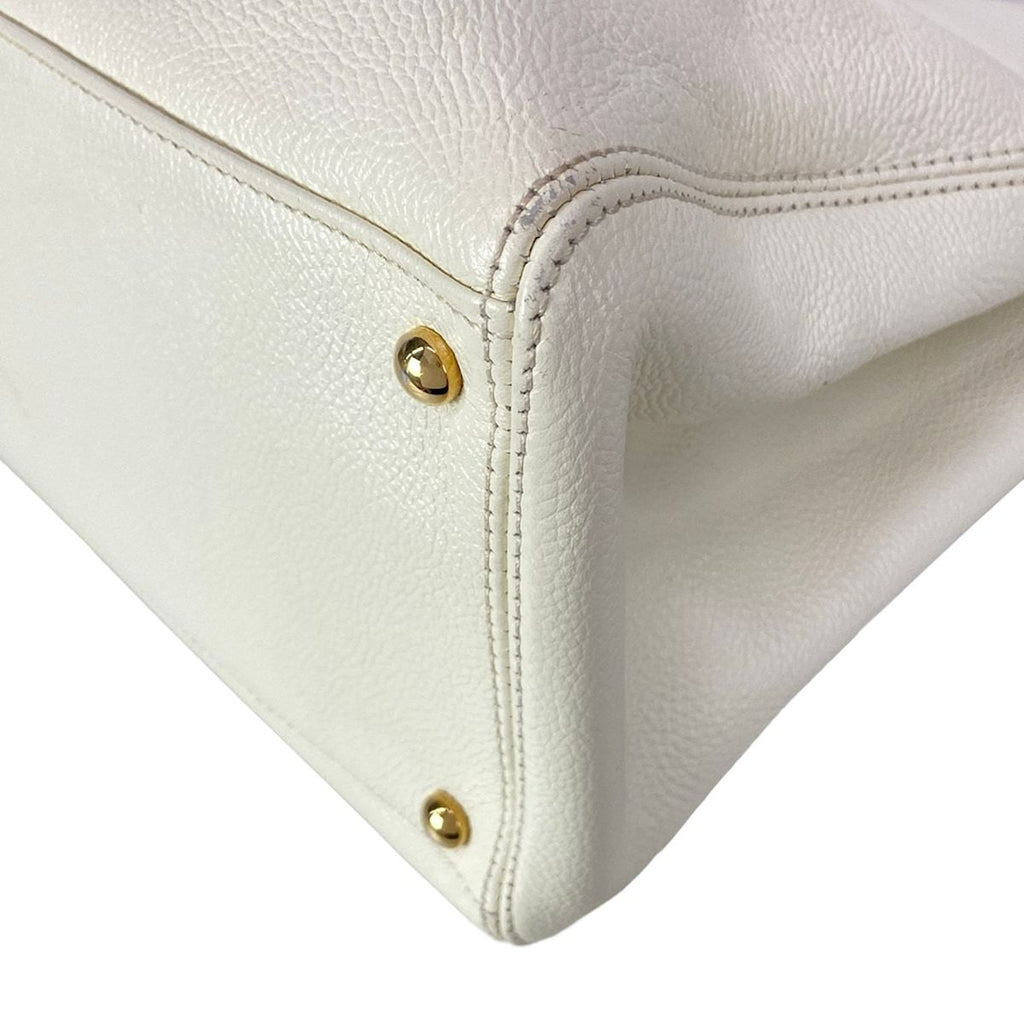 Chanel Tote Executive Line Ivory Gold Leather — view 6