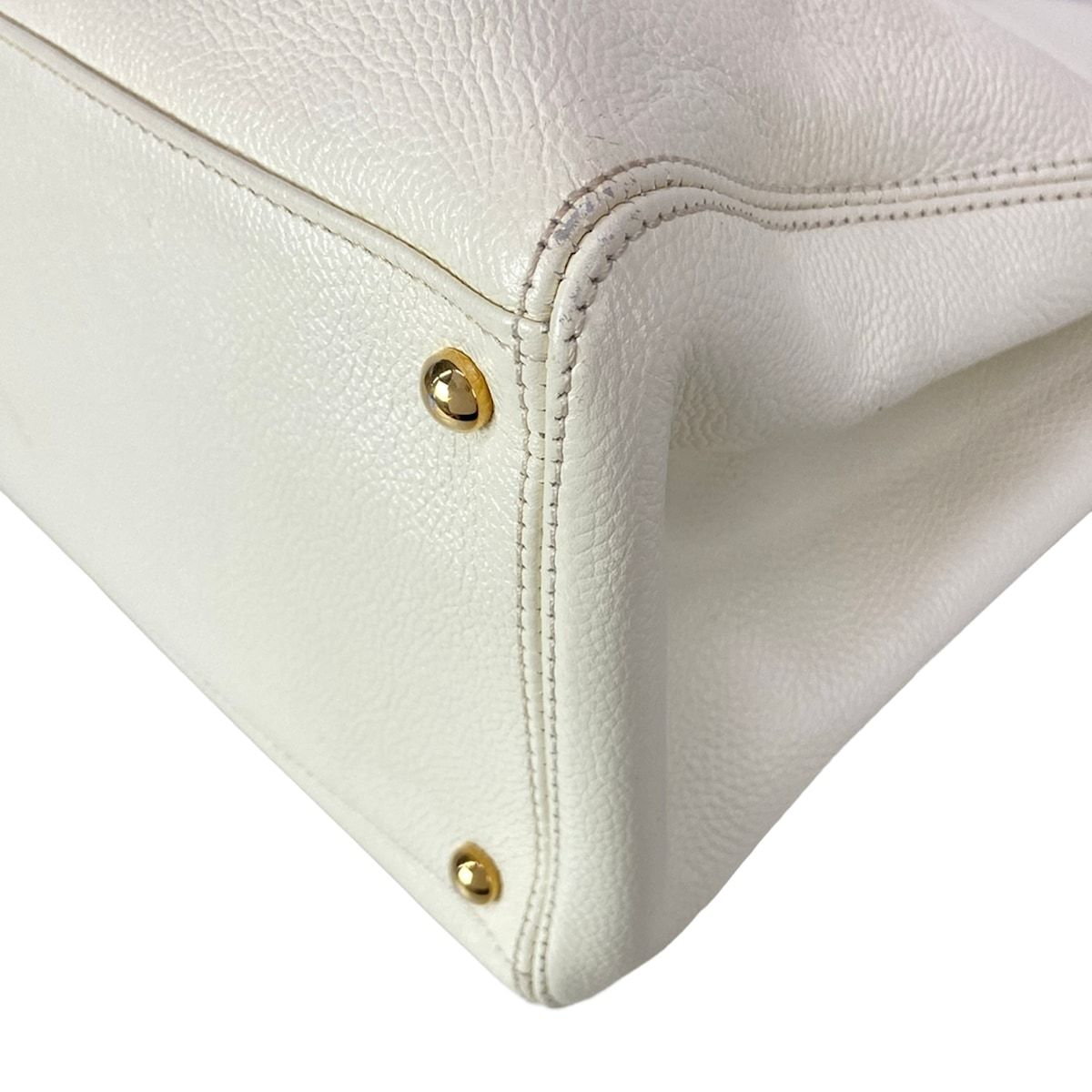 Chanel Tote Executive Line Ivory Gold Leather — view 6