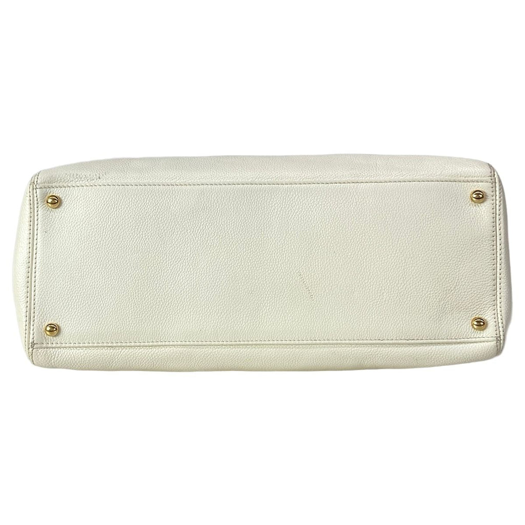 Chanel Tote Executive Line Ivory Gold Leather — view 5