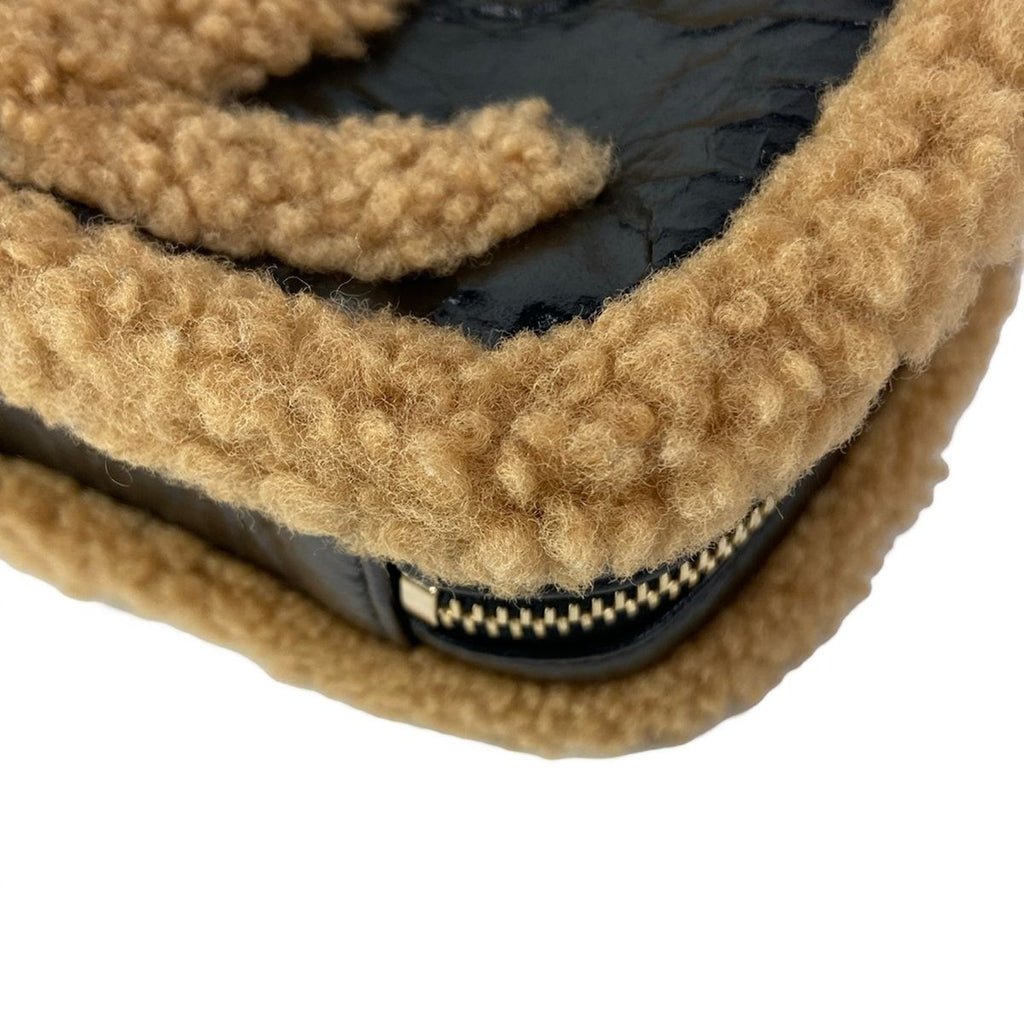 Chanel Waist Pouch CC Mania Black Light Brown Gold CC Logo Shearling — view 6