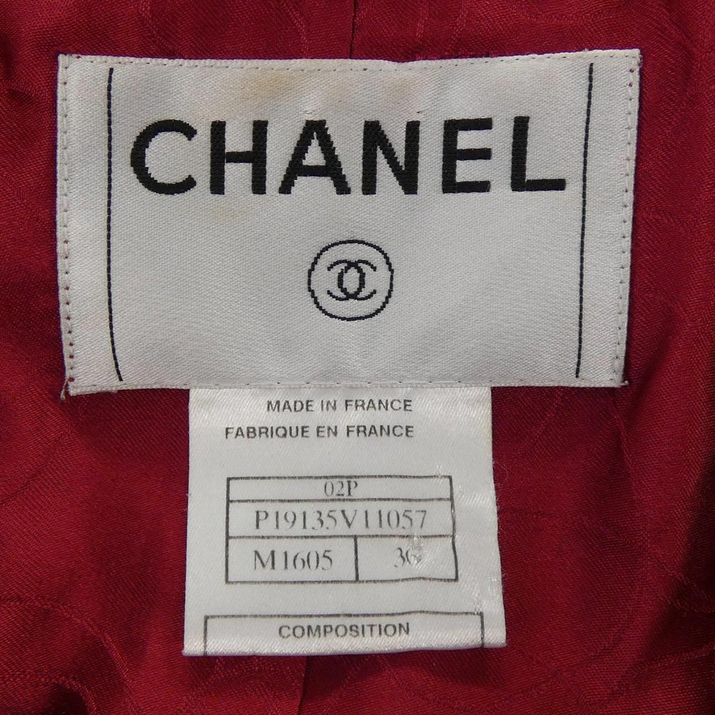 Chanel Vintage Collarless Jacket — view 4