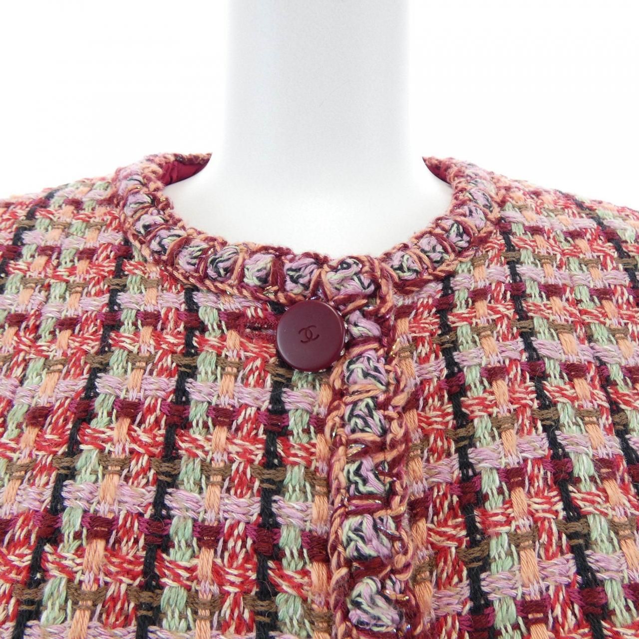 Chanel Vintage Collarless Jacket — view 5