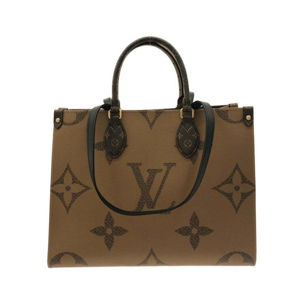 Louis Vuitton Monogram Giant On The Go MM — view 2