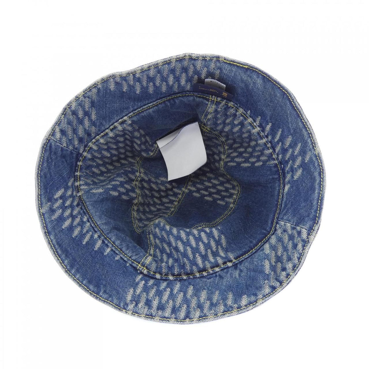 Louis Vuitton Bonnet Denim LV — view 5