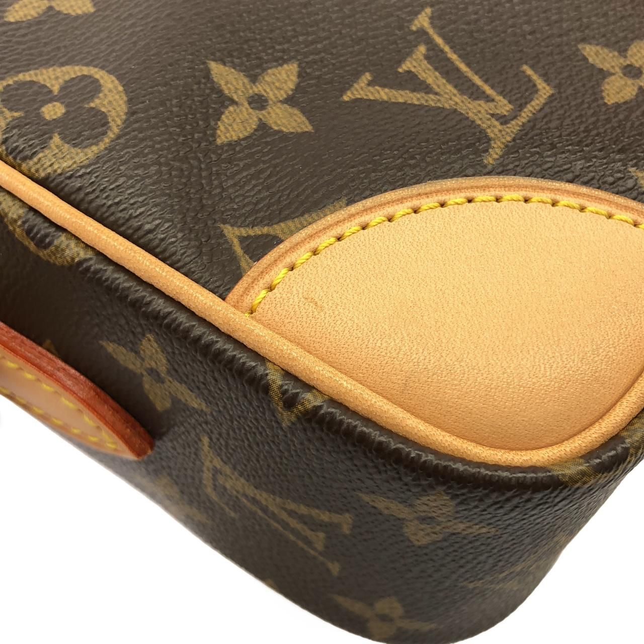 Louis Vuitton Monogram Trocadero 27 Shoulder — view 5