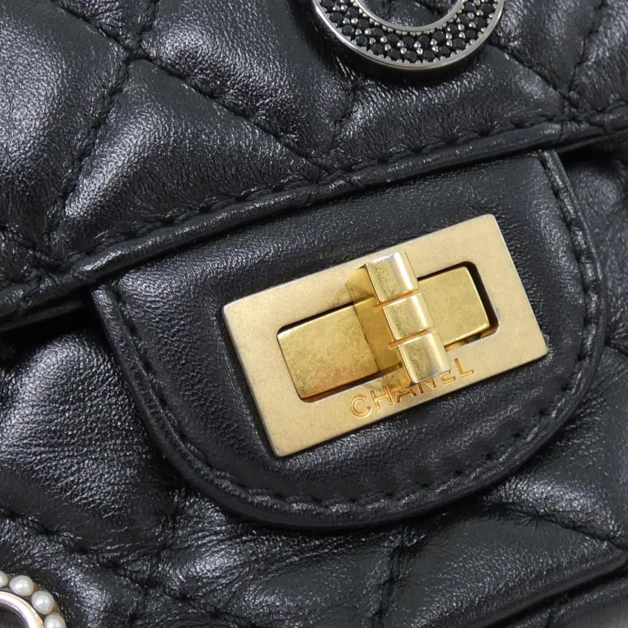 Chanel Shoulder Bag Black — view 4