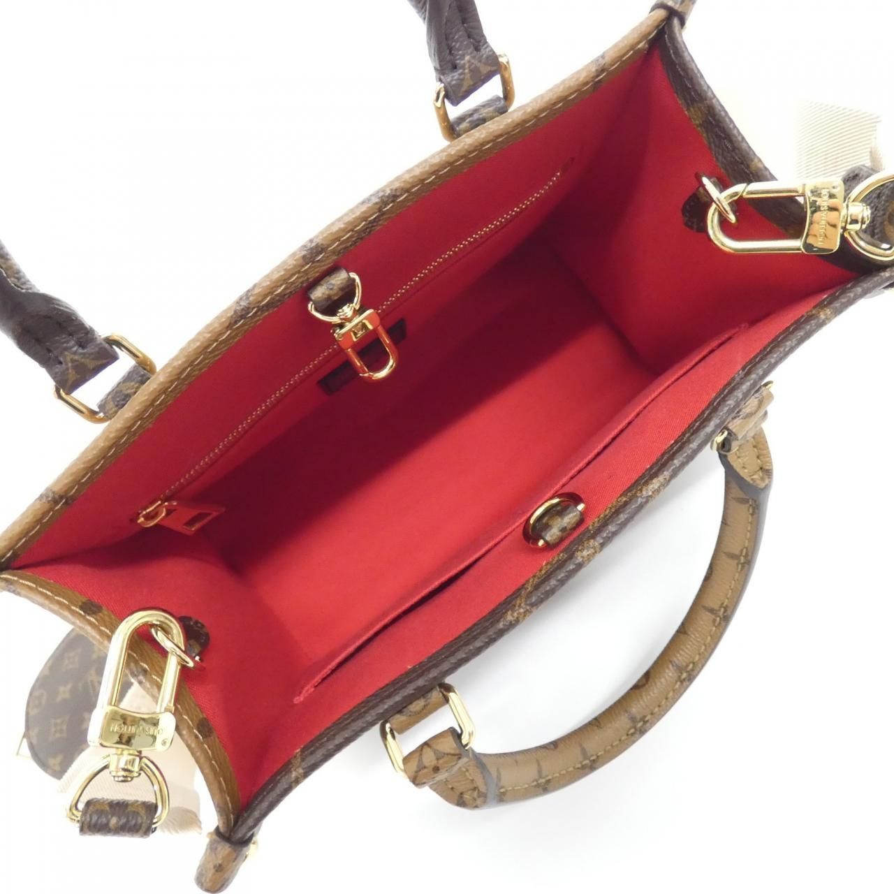 Louis Vuitton Monogram Giant On The Go PM — view 7