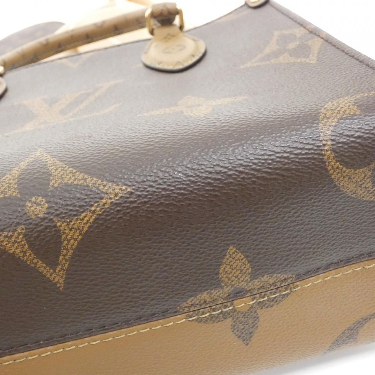 Louis Vuitton Monogram Giant On The Go PM — view 3