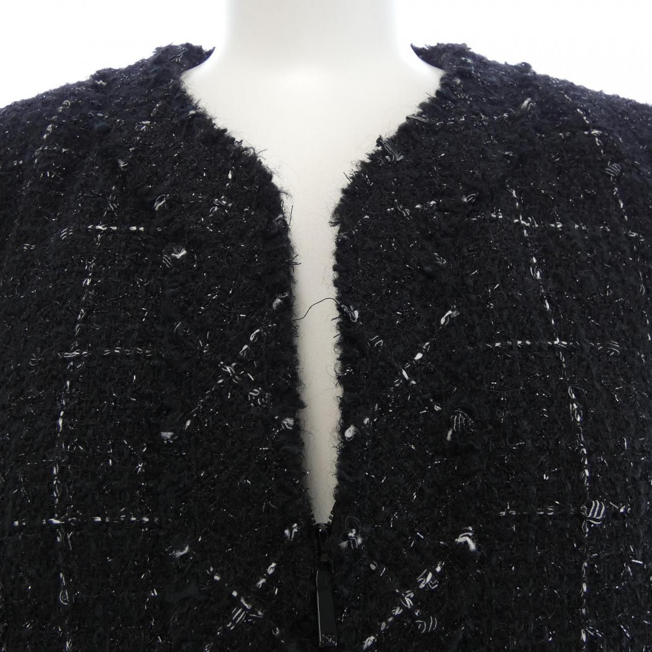 Chanel Collarless Jacket Black — view 6