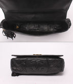 Chanel Shoulder Bag Crossbody Gold — view 3