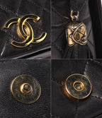 Chanel Shoulder Bag Crossbody Gold — view 6