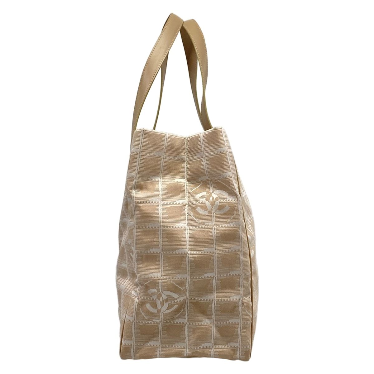 Chanel Tote New Travel Line MM Beige White Leather — view 2