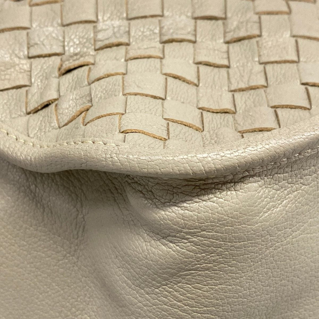 Bottega Veneta Shoulder Bag Gardena Light Gray Leather — view 6