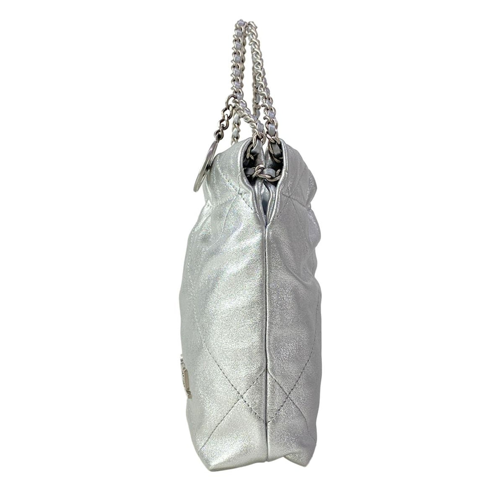 Chanel Handbag 22 Mini Silver Lambskin — view 4