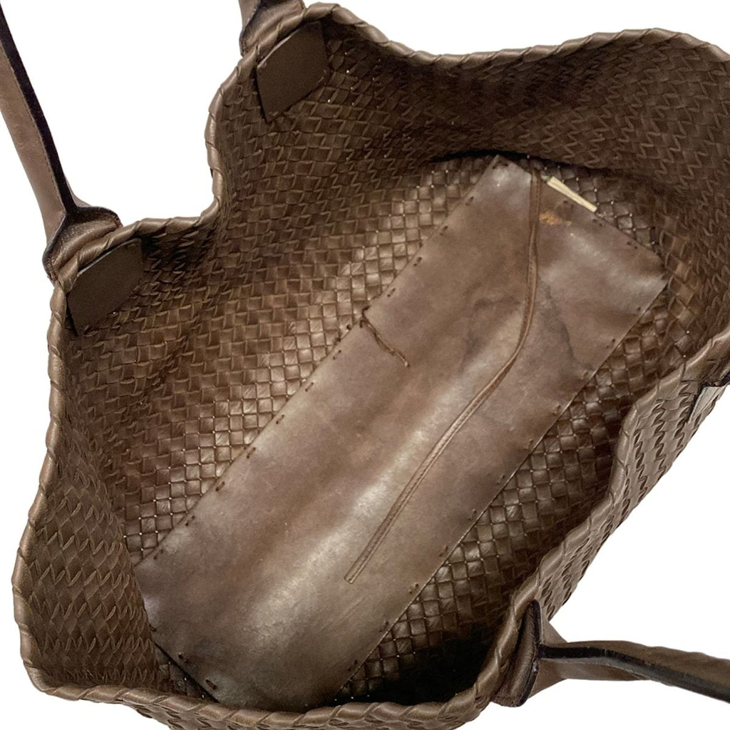 Bottega Veneta Tote Cover MM Dark Brown Leather — view 7