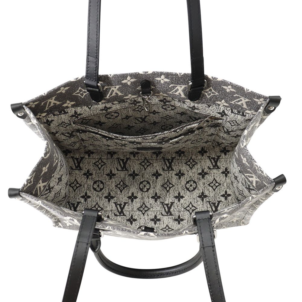 Louis Vuitton Tote Monogram Jacquard Denim On The Go MM — view 6