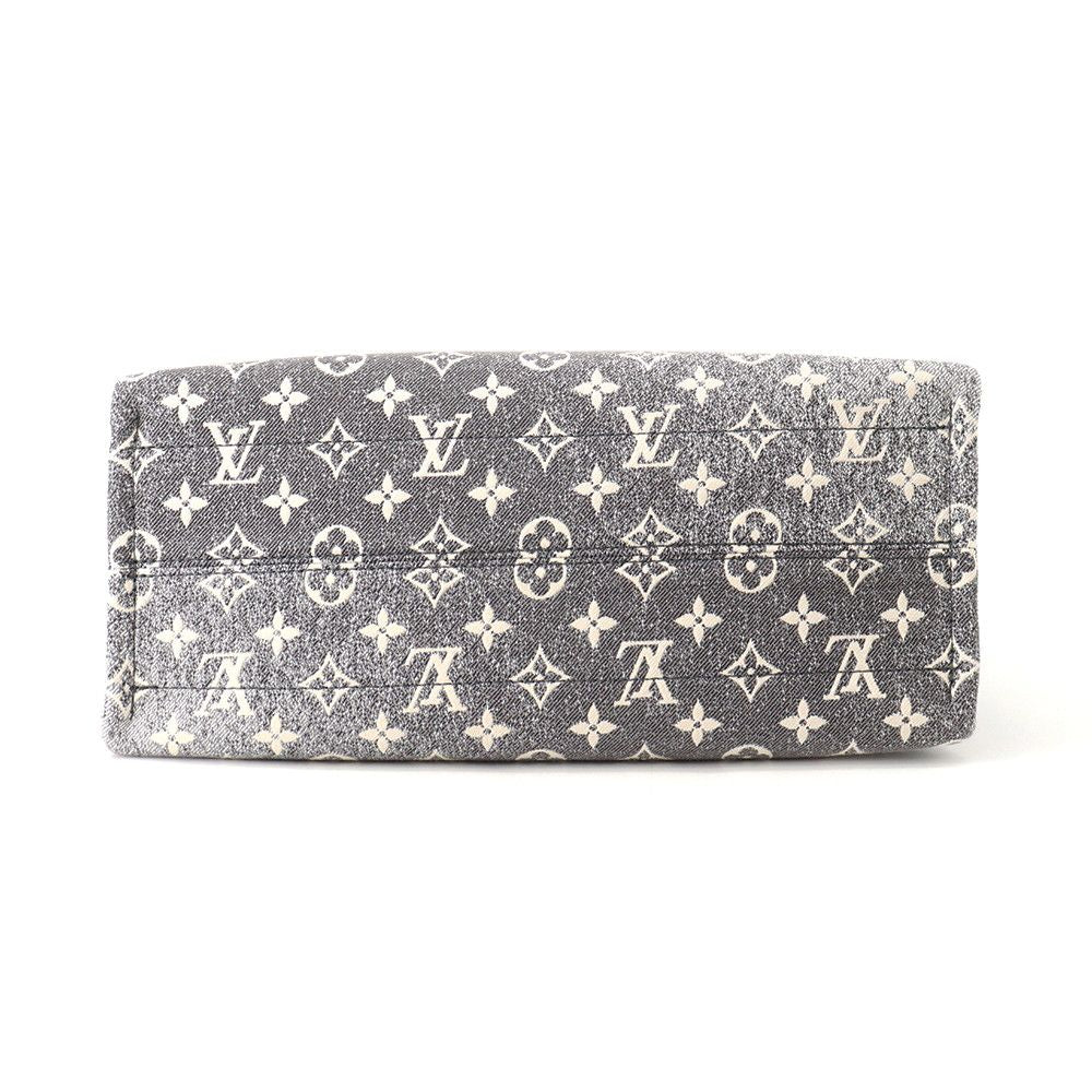 Louis Vuitton Tote Monogram Jacquard Denim On The Go MM — view 3