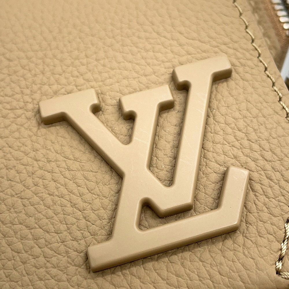 Louis Vuitton Belt Bag Calf Leather LV Aerogram Pilot — view 7