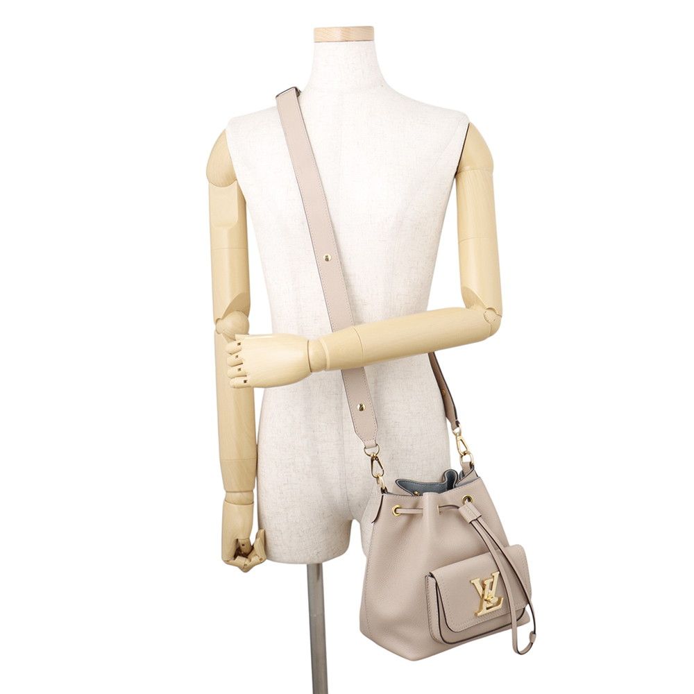 Louis Vuitton Shoulder Bag Leather Lockme Bucket NV 3way — view 6