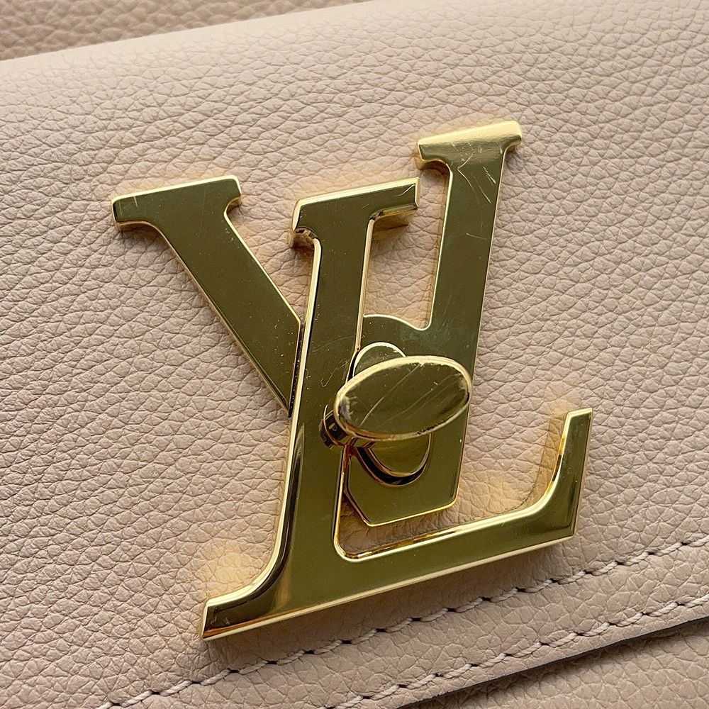 Louis Vuitton Shoulder Bag Leather Lockme Bucket NV 3way — view 8