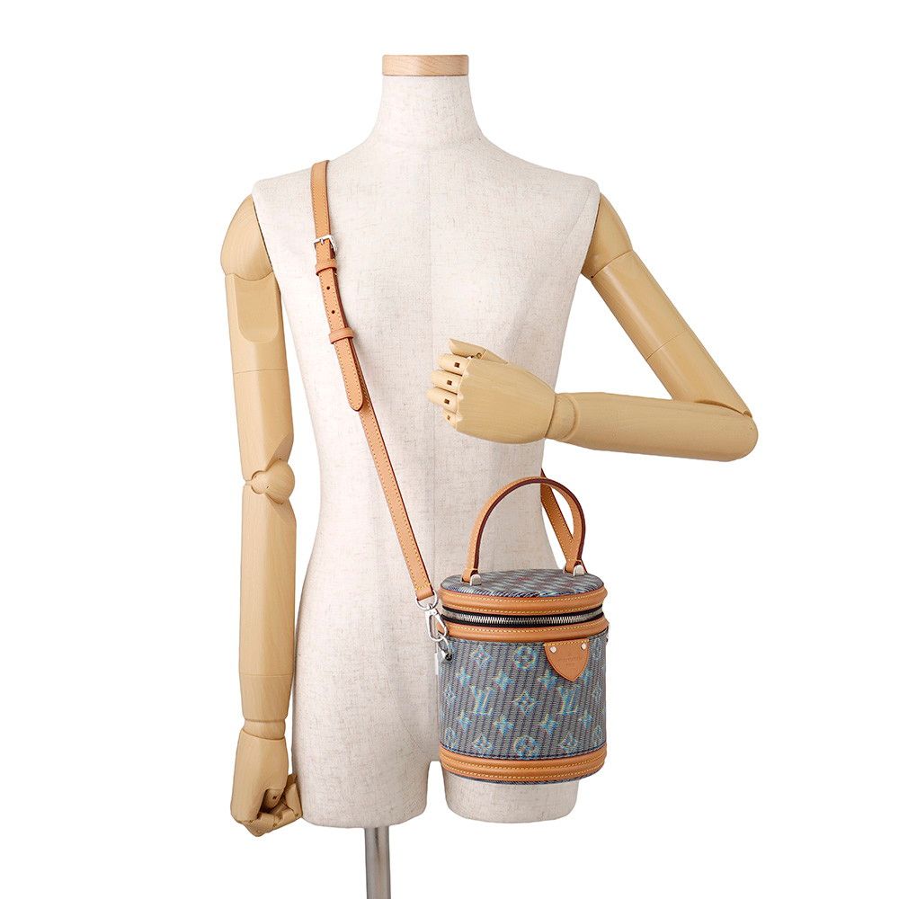 Louis Vuitton Monogram LV Pop Cannes 2-Way Shoulder — view 4