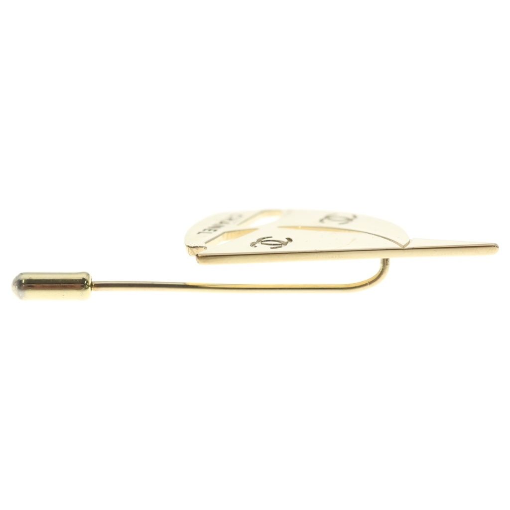 Chanel CC Logo Yacht Pin Badge Brooch Gold — view 4